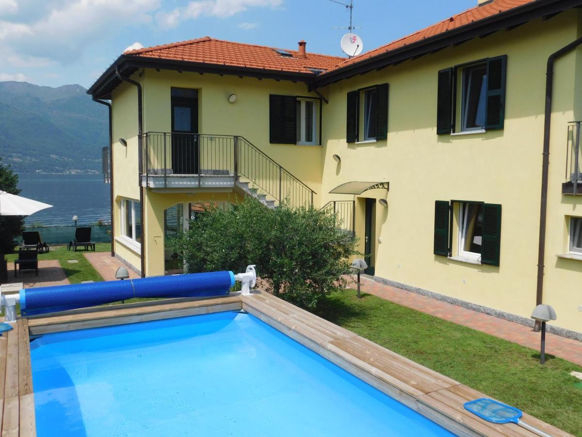 Haus Am See Villa Porto Valtravaglia Exterior photo