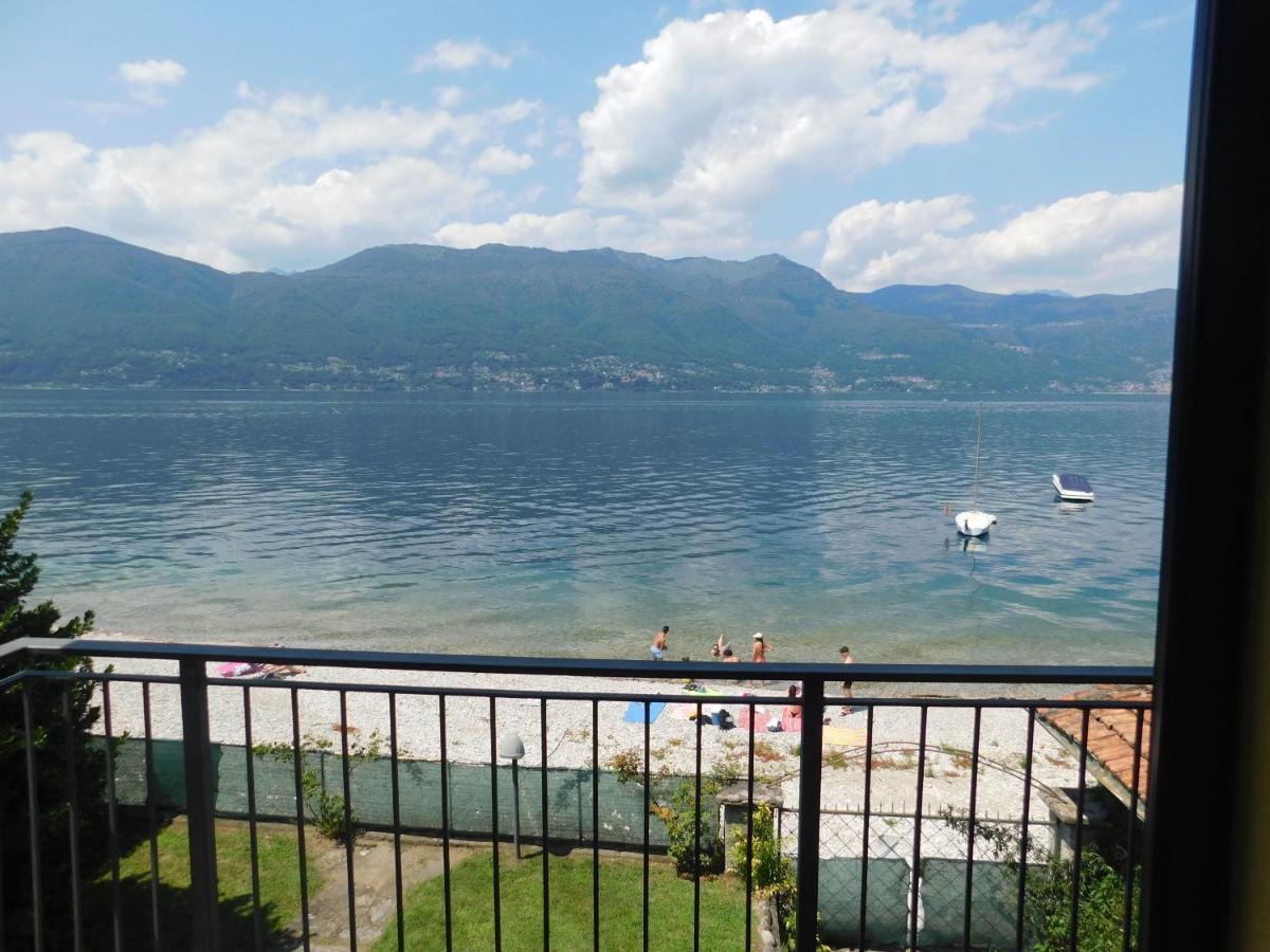 Haus Am See Villa Porto Valtravaglia Exterior photo
