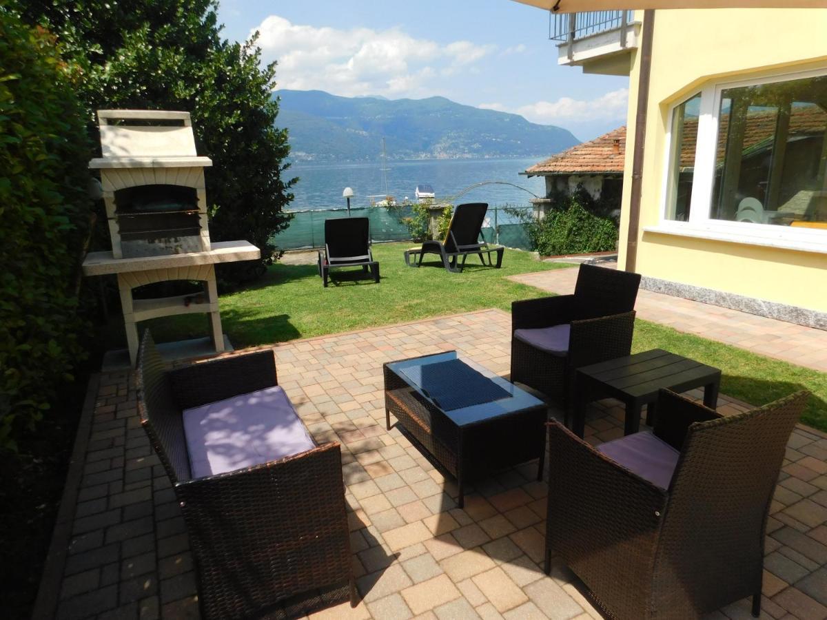 Haus Am See Villa Porto Valtravaglia Exterior photo