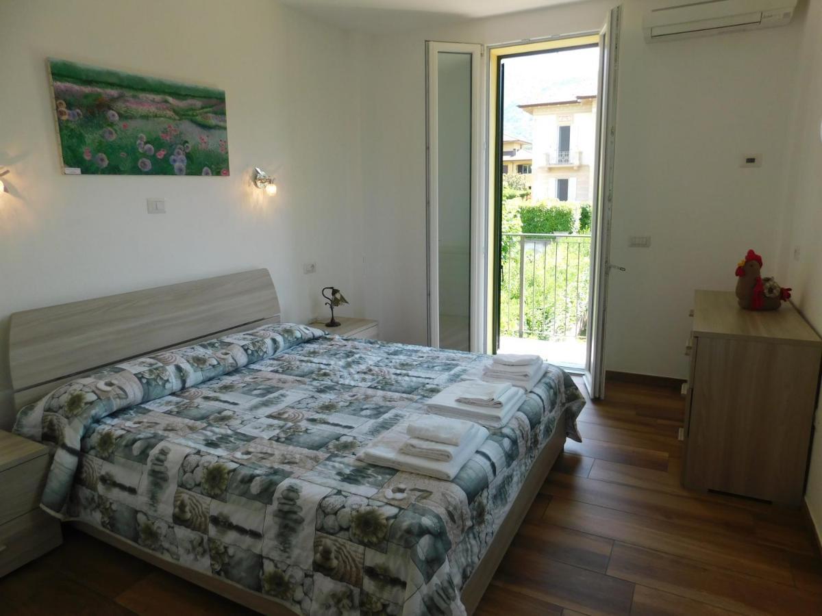 Haus Am See Villa Porto Valtravaglia Exterior photo