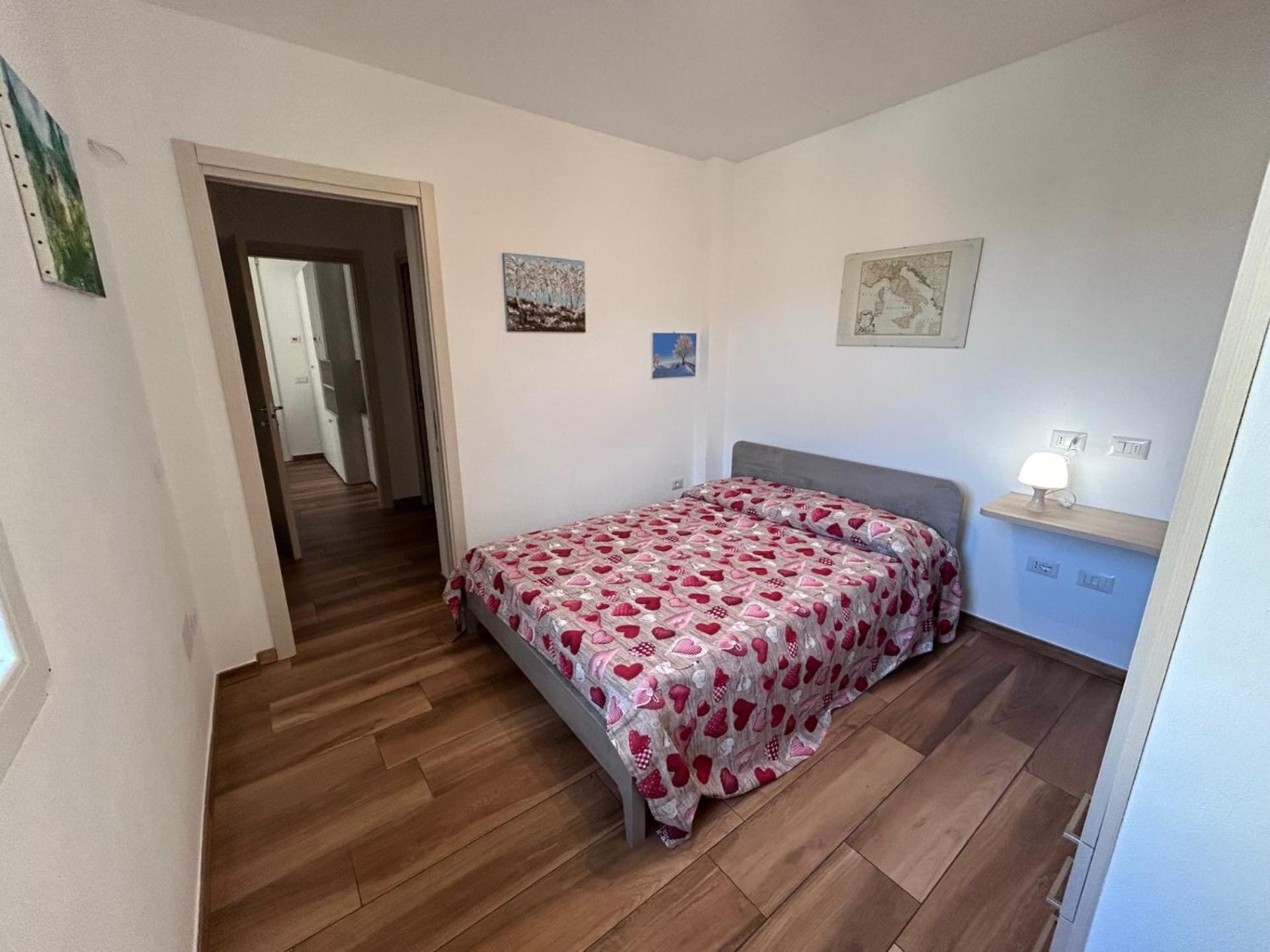 Haus Am See Villa Porto Valtravaglia Exterior photo